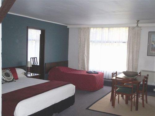 Guestroom - West Coaster Motel