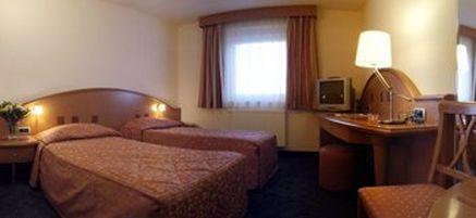 Guestroom - BEST WESTERN PLUS AERO 44 Guestroom - BEST WESTERN PLUS AERO 44