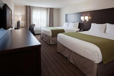 Holiday Inn Express Hotel & Su Holiday Inn Express Hotel & Su