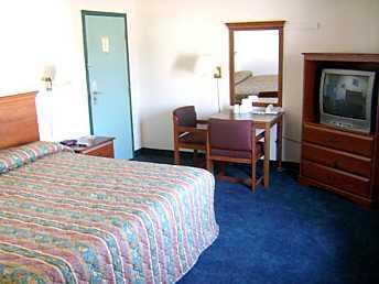 Rodeway Inn By The Falls Rodeway Inn By The Falls