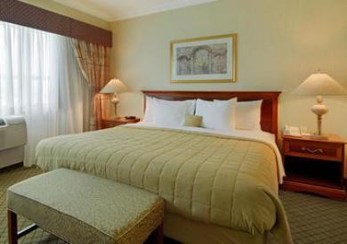 Holiday Inn Hotel & Suites Oak Holiday Inn Hotel & Suites Oak