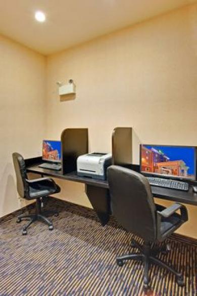 Holiday Inn Express Hotel & Suites Swift Current Holiday Inn Express Hotel & Suites Swift Current