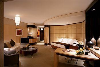  - Shangri-La Hotel Dubai