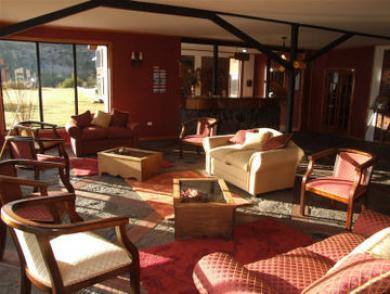 Hosteria Lago Tyndall Hosteria Lago Tyndall