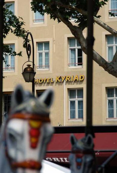 Hotel Kyriad Palais Des Papes Hotel Kyriad Palais Des Papes