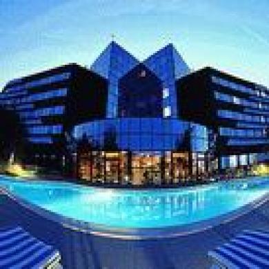 Novotel Futuroscope + 2 Days Park Ticket Novotel Futuroscope + 2 Days Park Ticket