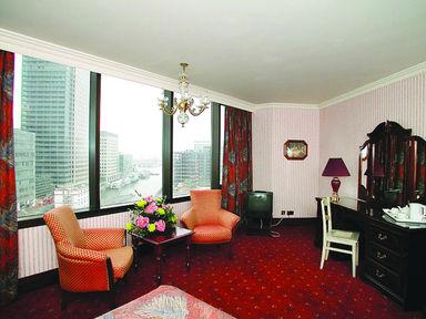 Guestroom - The Britannia International Hotel London