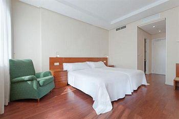 Exterior - TRYP Madrid Chamartin Exterior - TRYP Madrid Chamartin