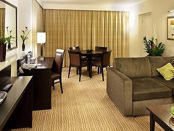  - Mercure Manchester Piccadilly Hotel