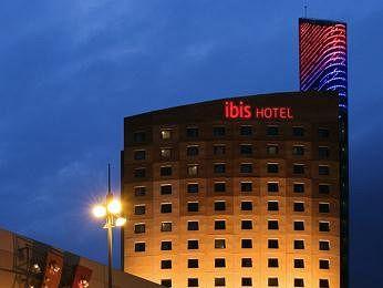 Exterior - Ibis Barcelona Meridiana Exterior - Ibis Barcelona Meridiana