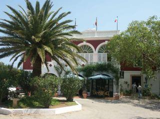 Del Almirante Collingwood House Del Almirante Collingwood House