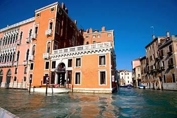 Exterior - Palazzo Barbarigo Sul Canal Grande Exterior - Palazzo Barbarigo Sul Canal Grande